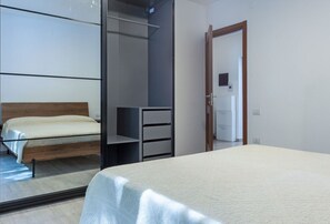 Unclassified image, 2 of 39, button - GuestHost - I Mandorli: A Villa Between the Sea and Downtown (Quartu Sant'Elena)