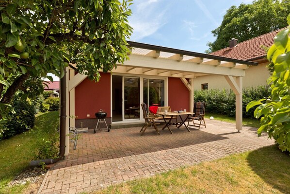 Outdoor dining - Vrbo Property (Klink (Müritz/Kölpinsee))