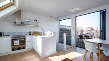 Apartment (Two-Bedroom Apartment with Terrace) | WiFi (free), bed sheets