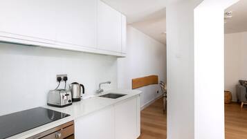 Apartment (Two-Bedroom Apartment with Garden Vie) | WiFi (free), bed sheets