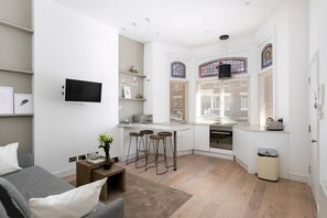 Apartment (Two-Bedroom Apartment) | Eigene Küche