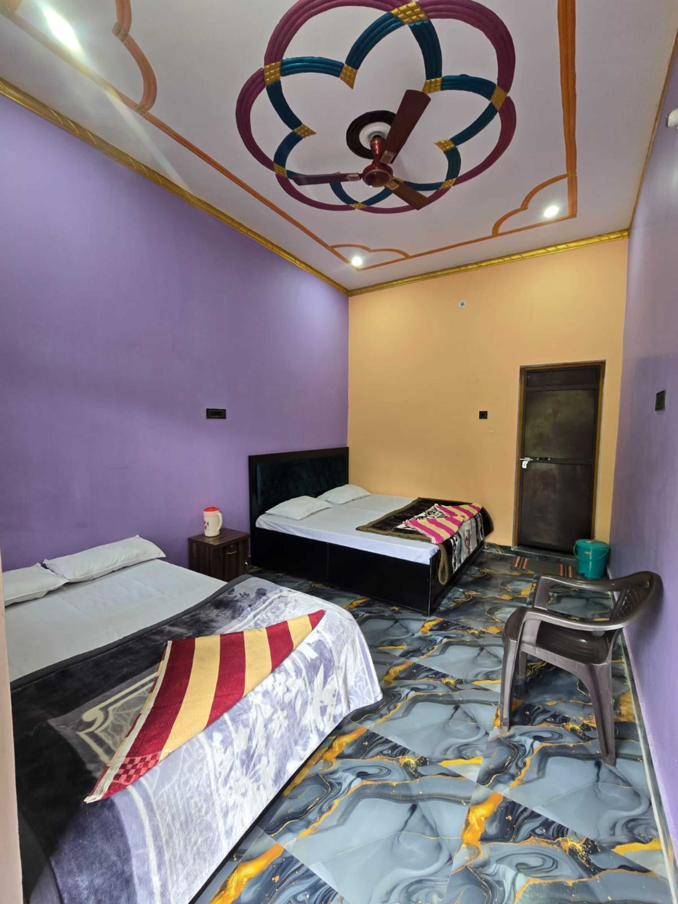 Camas extra, wifi gratis y ropa de cama 