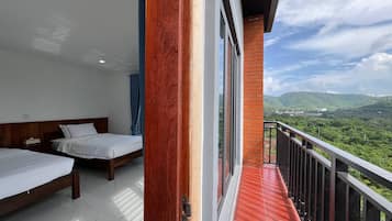 Superior Triple Room, Hill View