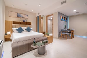 Classic-Studio, Balkon, Stadtblick | Bügeleisen/Bügelbrett, kostenloses WLAN, individuell dekoriert