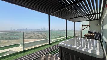 Luxury-Penthouse, 3 Schlafzimmer, Stadtblick | Terrasse/Patio