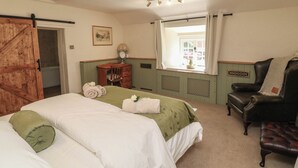Unclassified image, 2 of 36, button - Freya's Cottage (Lincoln)
