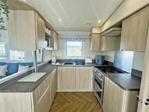 Private kitchen - ABI Beachcomber - UKC9623 (Towyn)