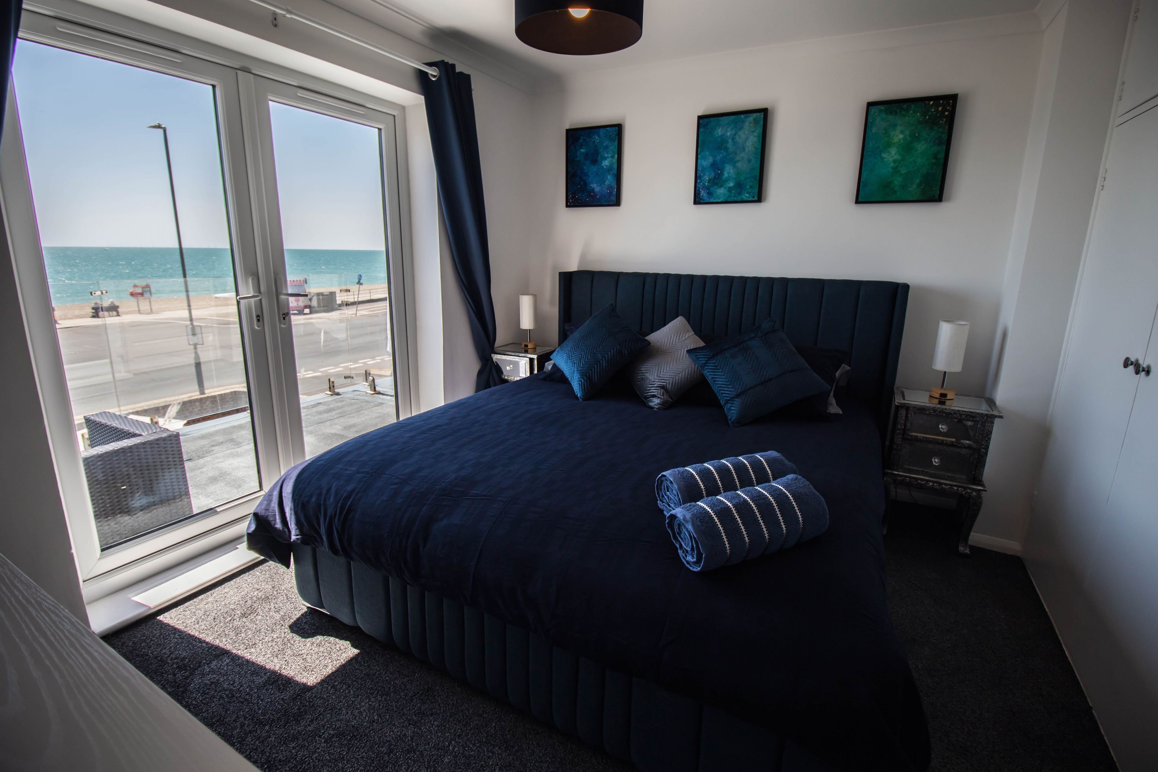 2 bedrooms