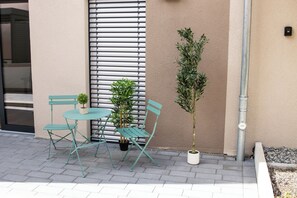 Outdoor dining - Vrbo Property (Appenweier)