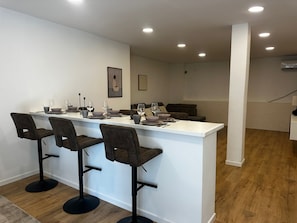 Apartamento básico | Comedor