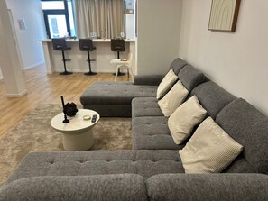 Exterior - Stylish 3BR Apt in Central Ghent (Gent)