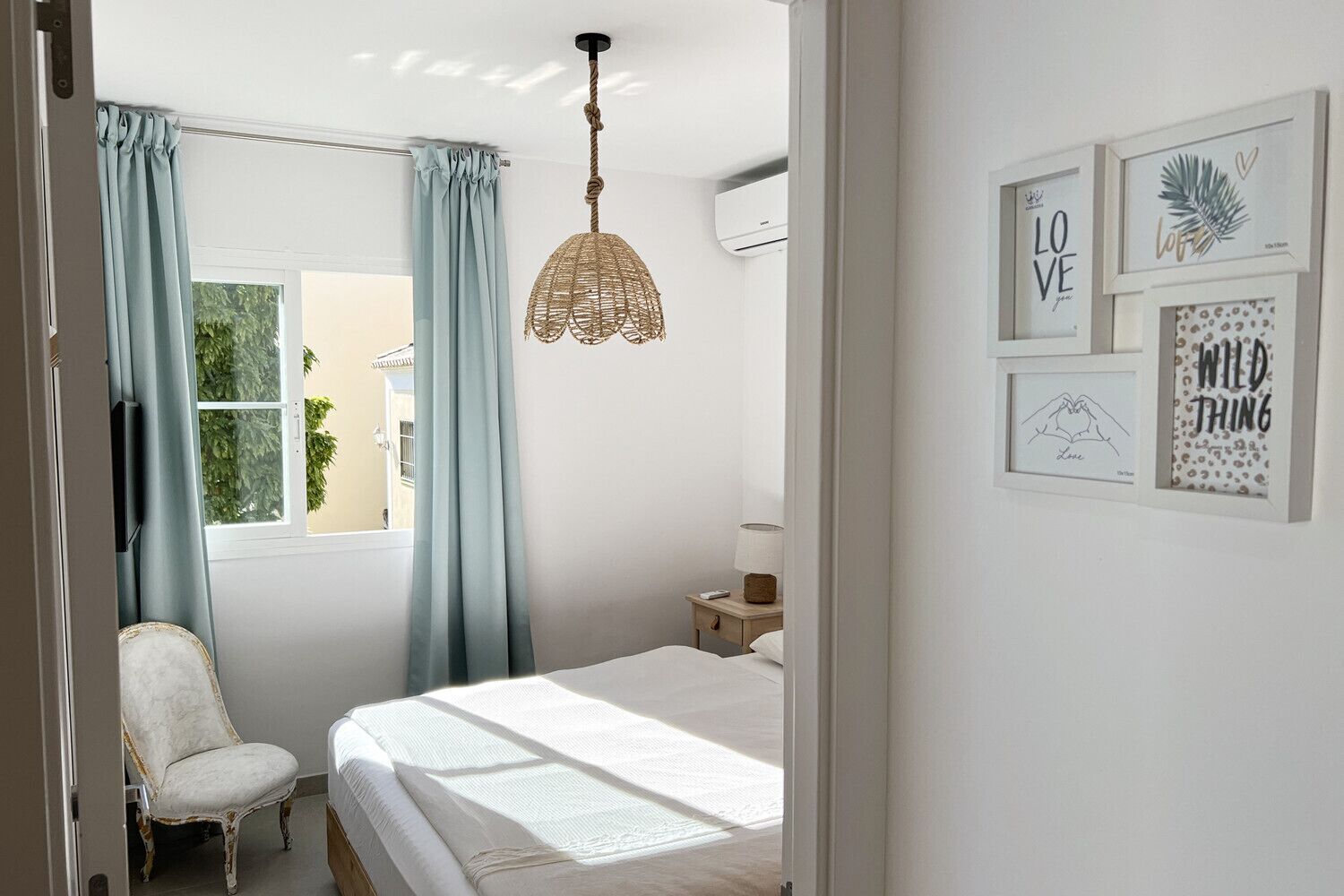 3 bedrooms, cribs (free), bed sheets