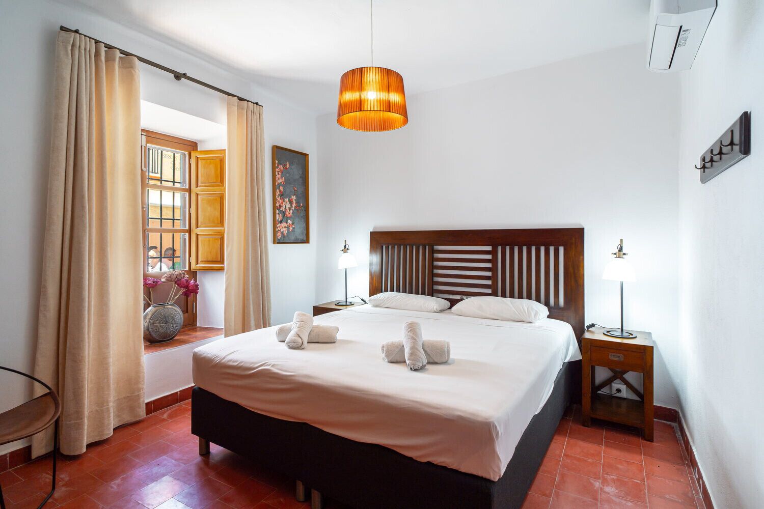 3 dormitorios, cunas (de pago), ropa de cama