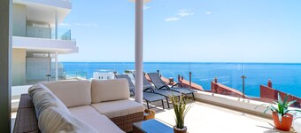 Bayview Hills Deluxe by Casasol