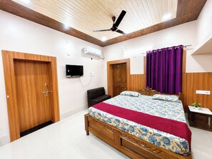 Bộ đồ giường kháng dị ứng, bàn, phòng cách âm 