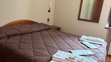 Chambre Supérieure avec lits jumeaux, salle de bains attenante