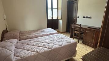 Familien-Zweibettzimmer, mit Bad
