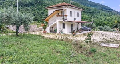 Agriturismo la Vammora “Le More – Rooms in the Woods” – Melograno