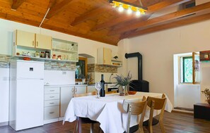Dining - 1 bedroom lovely home in Korusce (Korusce)