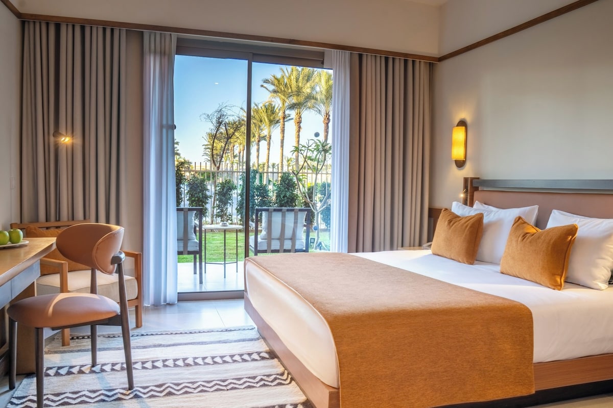 Superior Twin Room, Garden View