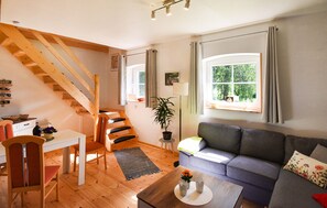 TV - Gorgeous home in Dobbertin with WiFi (Dobbertin)