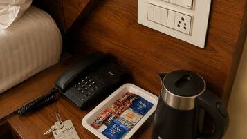 Deluxe Room | Coffee and/or coffee maker