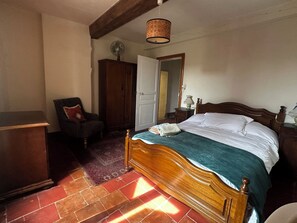 4 Schlafzimmer, Bügeleisen/Bügelbrett, WLAN, Bettwäsche
