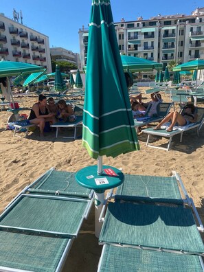 Beach - Elegant Oceanfront Apartment in the El Palmar Residence (Lido di Jesolo)
