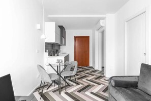 Living area - Vrbo Property (Milano)