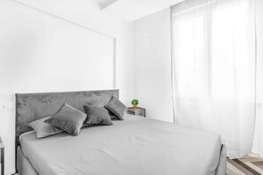 Room - Vrbo Property (Milano)