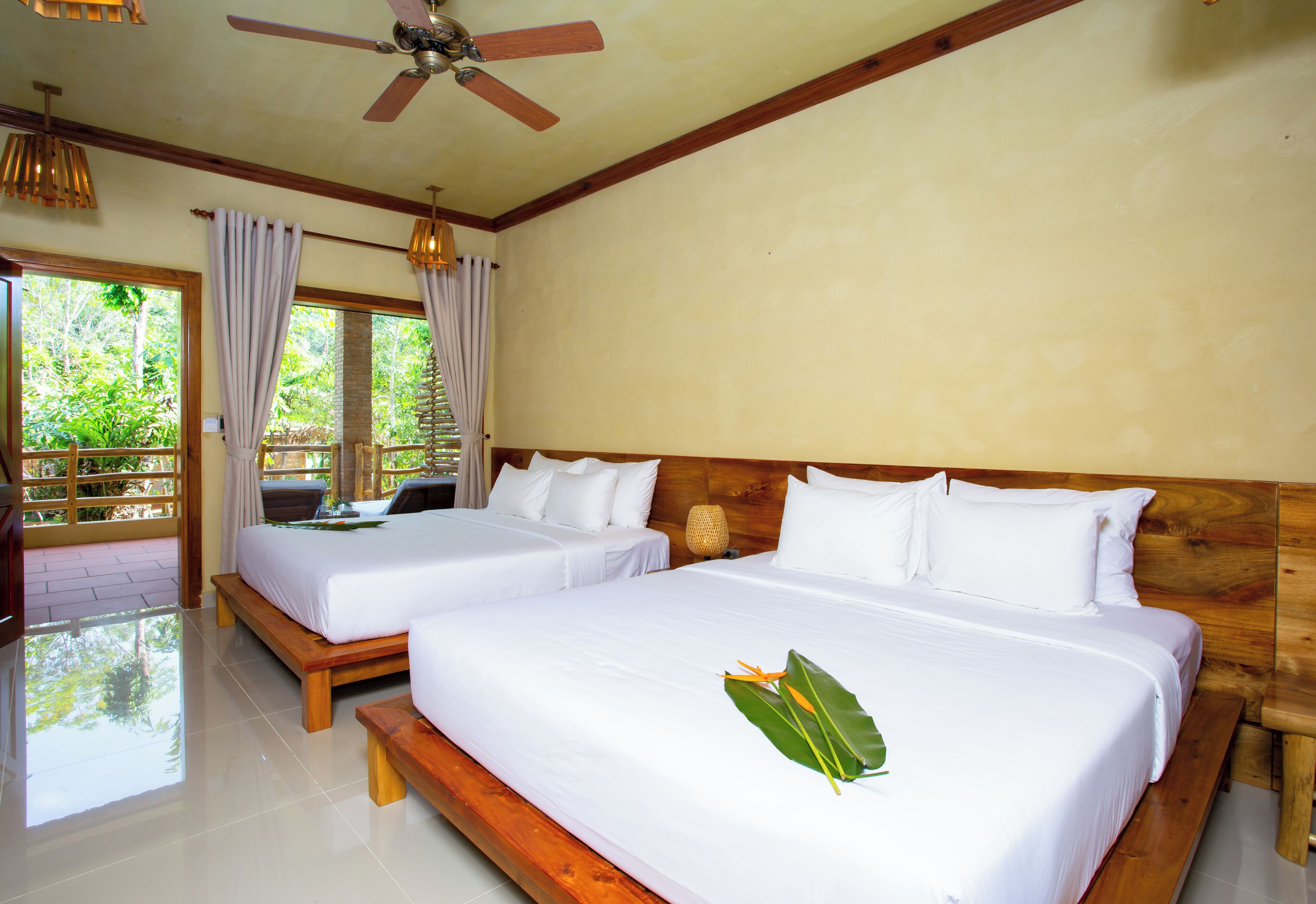 In-room safe, laptop workspace, free WiFi, bed sheets
