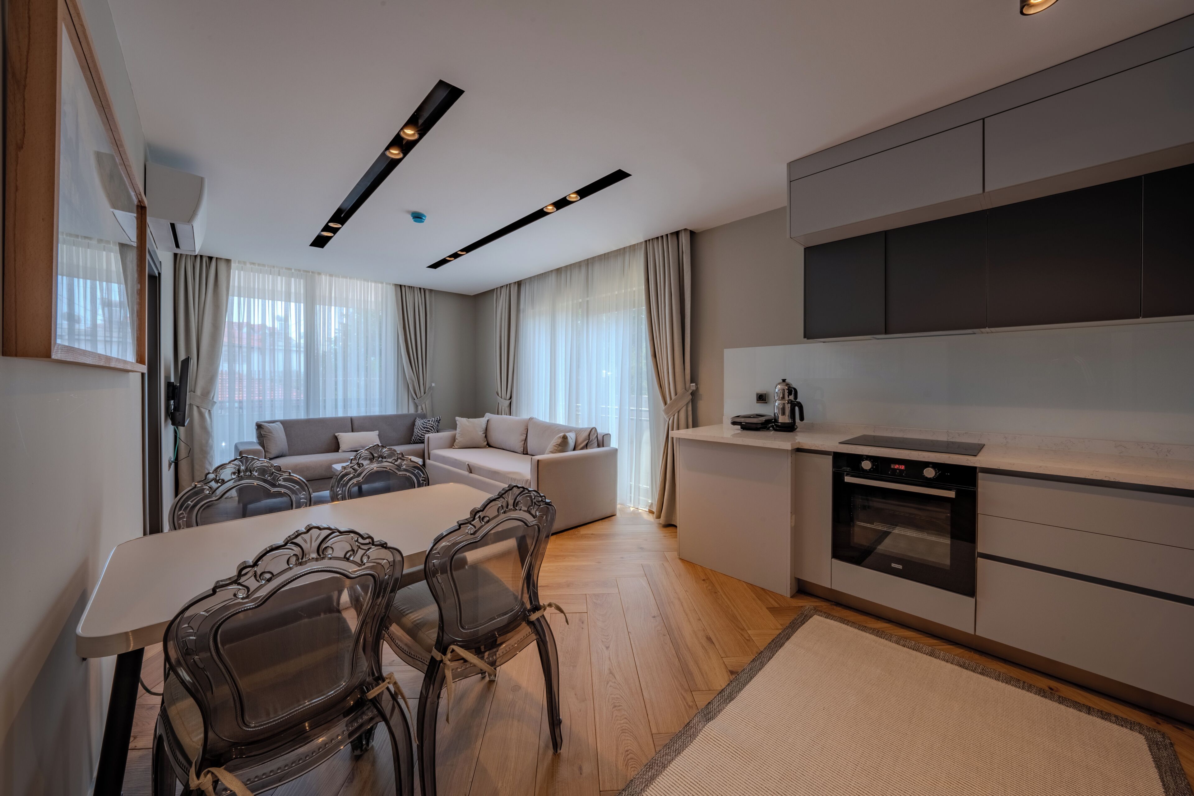 Superior Suite, Balcony | In-room safe, laptop workspace, iron/ironing board, free WiFi