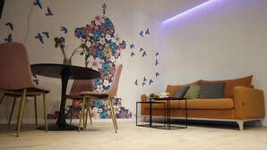 Interior - Stay in the Heart of Sarajevo | Blue & Rose Cozy with Balcony & Self Check-in (Sarajevo)