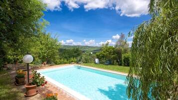 Piscina stagionale all'aperto