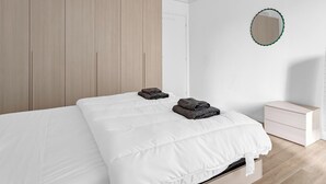 3 bedrooms, iron/ironing board, internet, bed sheets - ADR16: Elegant three-room apartment in a quiet neighborhood (Milano)