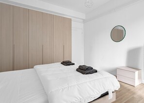 Unclassified image, 4 of 15, button - ADR16: Elegant three-room apartment in a quiet neighborhood (Milano)