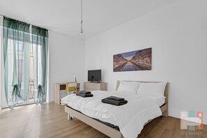 Room - Vrbo Property (Milano)
