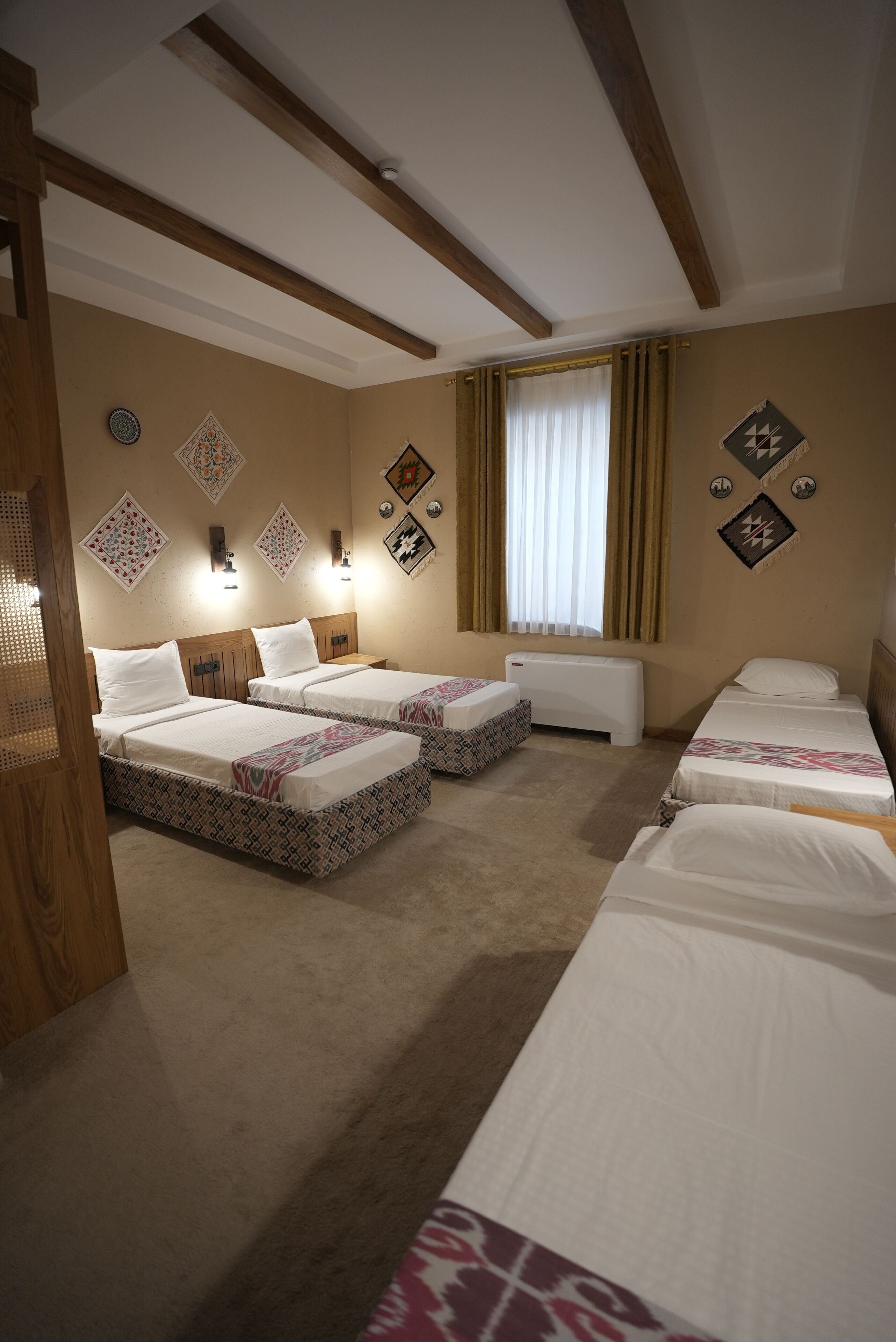 Habitación cuádruple estándar | Ropa de cama 