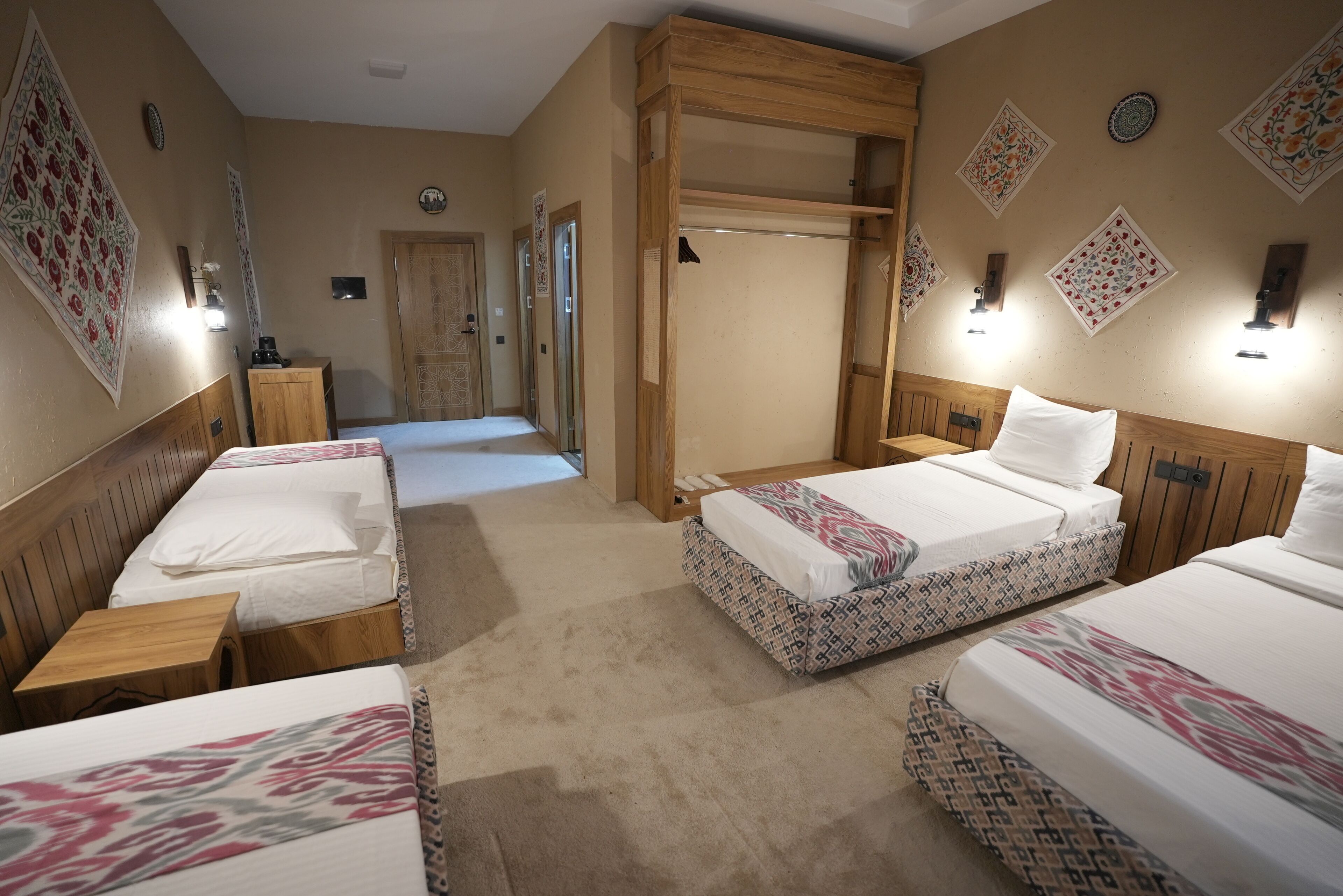 Standard Quadruple Room | Bed sheets