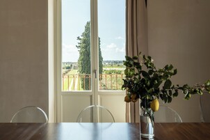 Apartamento, vistas al jardín | Restauración