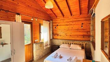 Triple Room, Garden View | Free WiFi
