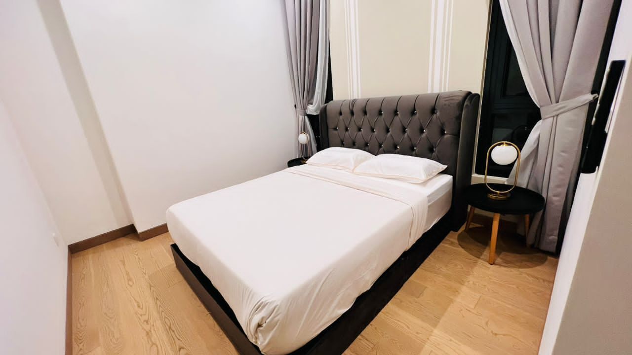 In-room safe, free WiFi