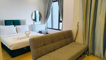 In-room safe, free WiFi