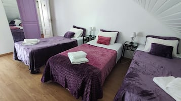 WiFi, bed sheets