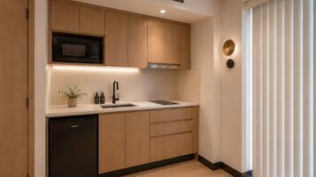 Condo | Dapur peribadi | Peti sejuk, ketuhar gelombang mikro, ketuhar, dapur