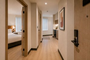 Condo | Fer et planche à repasser, accès au Wi-Fi (inclus)