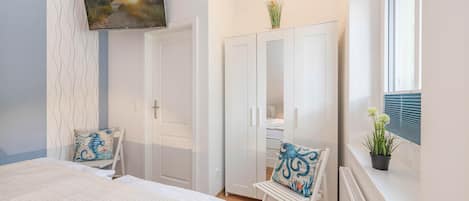 3 bedrooms, WiFi (free)