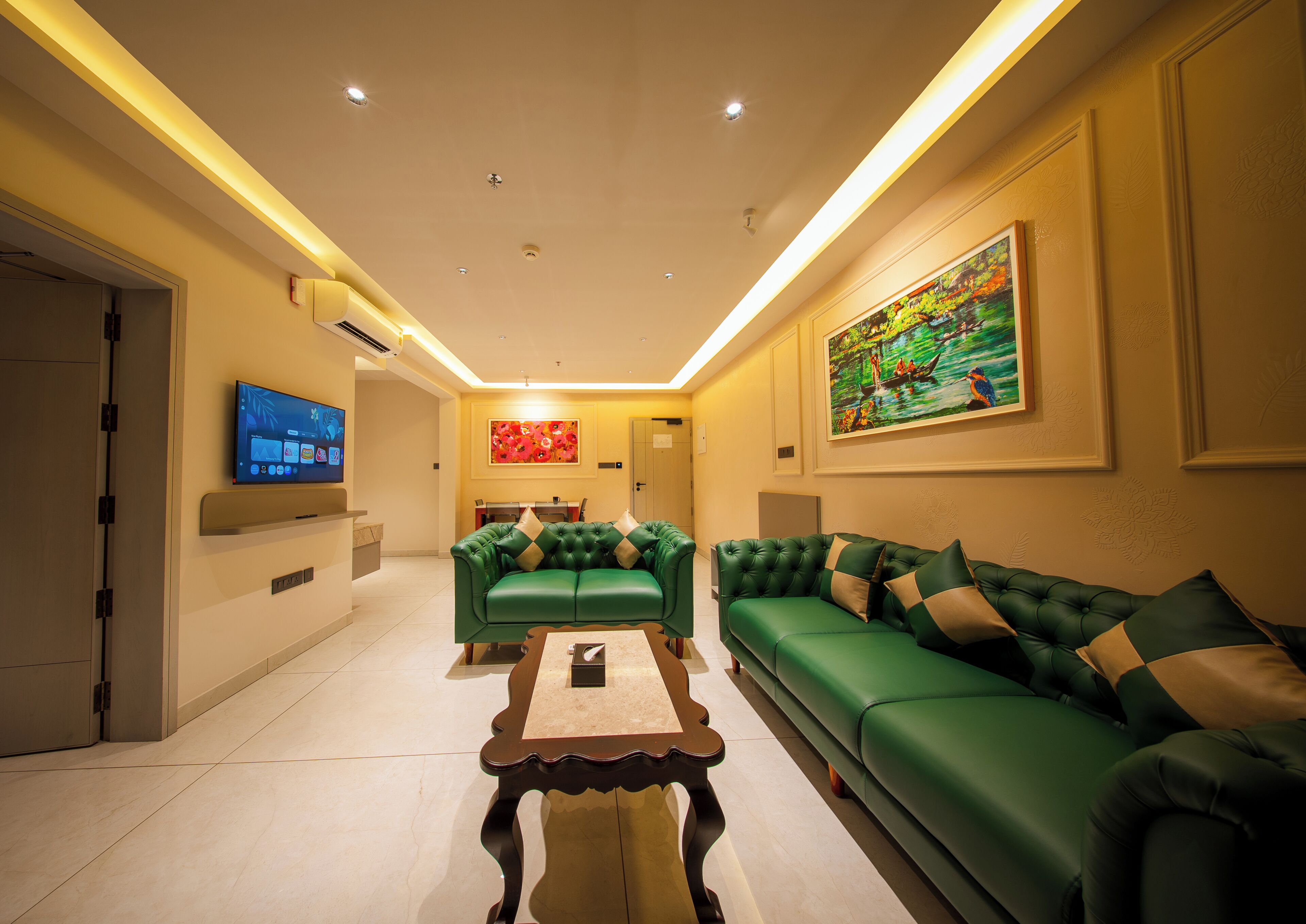 Luxury-Doppelzimmer, Meerblick | Wohnbereich | 43-Zoll-LCD-Fernseher mit Satellitenempfang