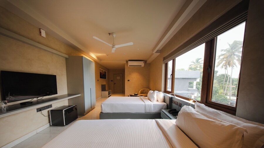 Hanric by Eight Continents Amaranta, Varkala