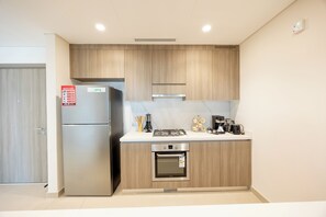 Apartment, Balcony | Private kitchen - Bloomfields 1BR in Fairways 2 Yas Golf (Abu Dhabi)